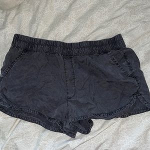 sz L AE jogger shorts